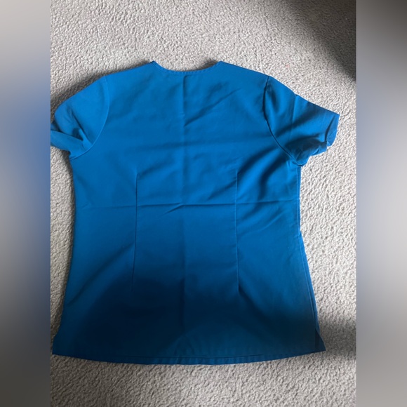 FIGS- (L)Catarina One-Pocket Scrub Top-Alps Blue - Picture 6 of 8